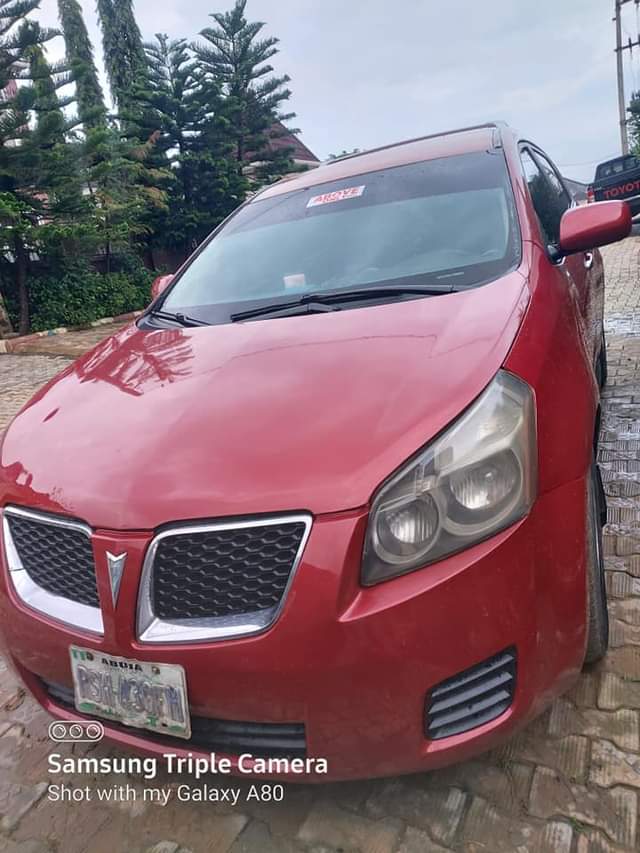 A picture of Pontiac Vibe 09