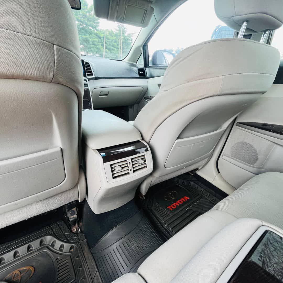 A picture of Toyota VENZA 010 Tok standard