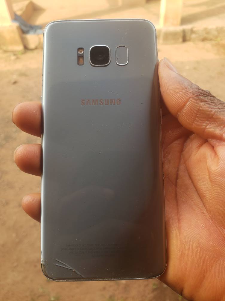 A picture of Samsung s8