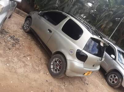 A picture of Vitz old model