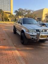 used mitsubishi l200