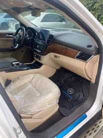 A picture of 2016 Mercedes Benz GLE350 4MATIC 4matic