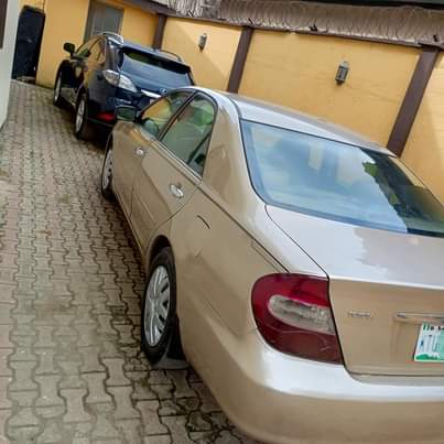 A picture of Toyota camry 2003 Moldel engine and trasmision and ac is