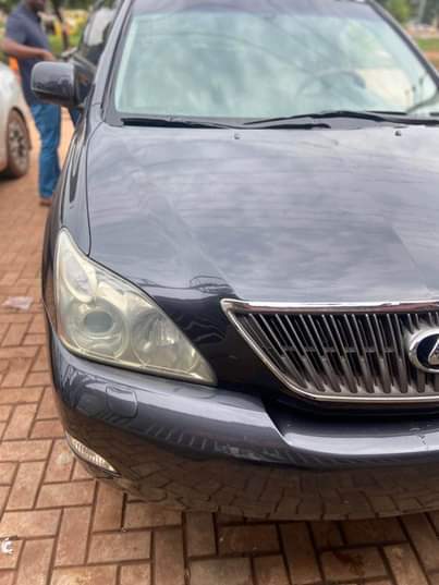 A picture of Lexus RX330 08036407690
