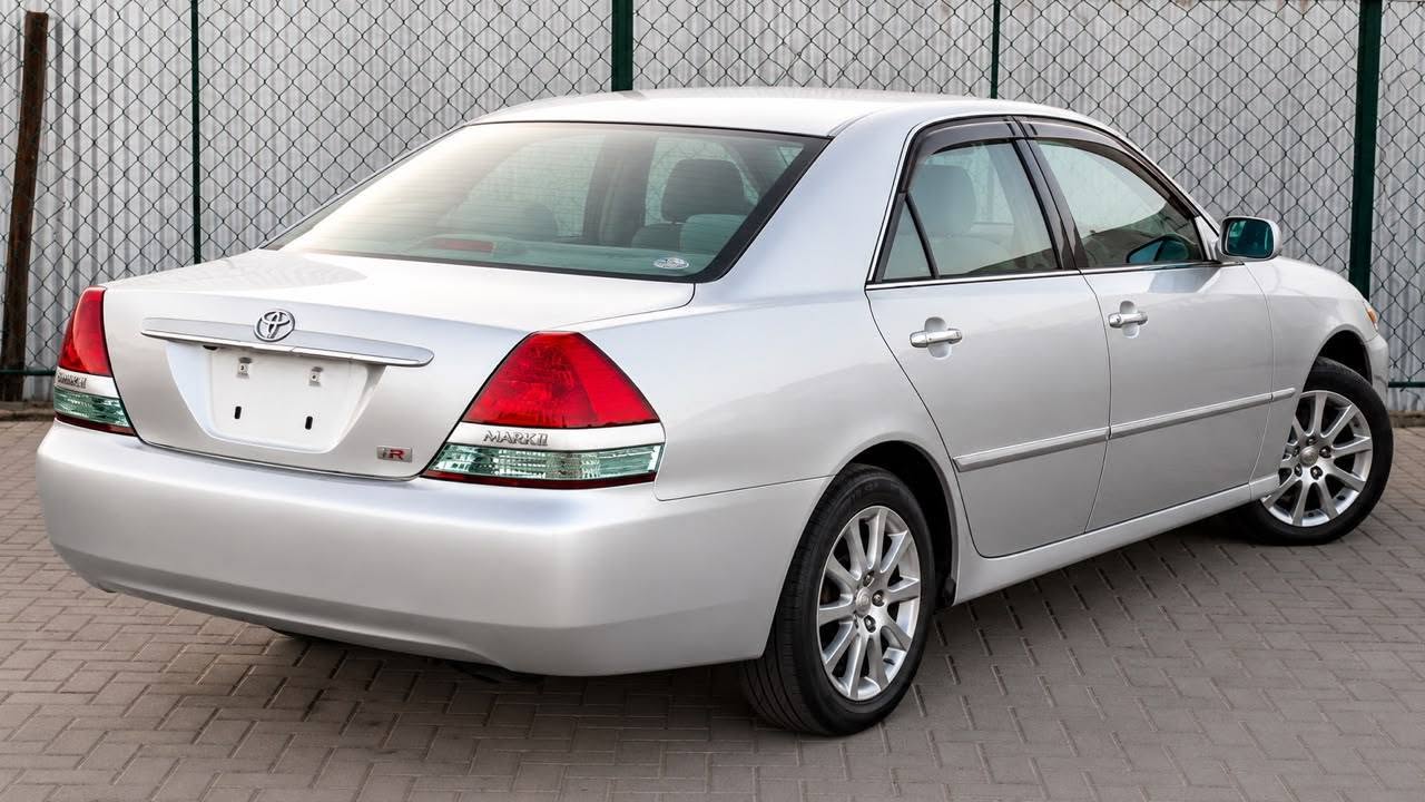 A picture of Toyota Mark II Grande Year of Manufacture 2005 Colour Silver