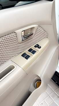 A picture of Toyota Fortuner 2007 gcc watsapp 0551513562