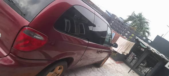 A picture of Sharp naija used dodge caravan going for 3 399m only