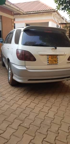 A picture of Used Toyota Harrier UAV 2 2cc Price is 16m Negotiable