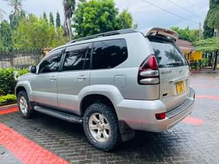 A picture of Gari zipo sokoni nichek WhatsApp No 0718466767