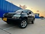 A picture of TOYOTA HARRIER OLD MODEL