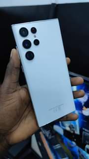 A picture of SAMSUNG S22 ULTRA