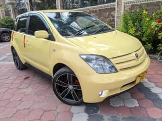 A picture of TOYOTA IST BEI MILIONI 9 8