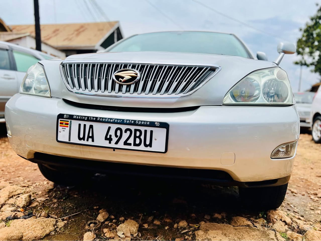 A picture of Toyota harrier 2009