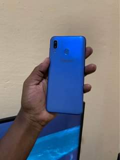 A picture of Samsung A30