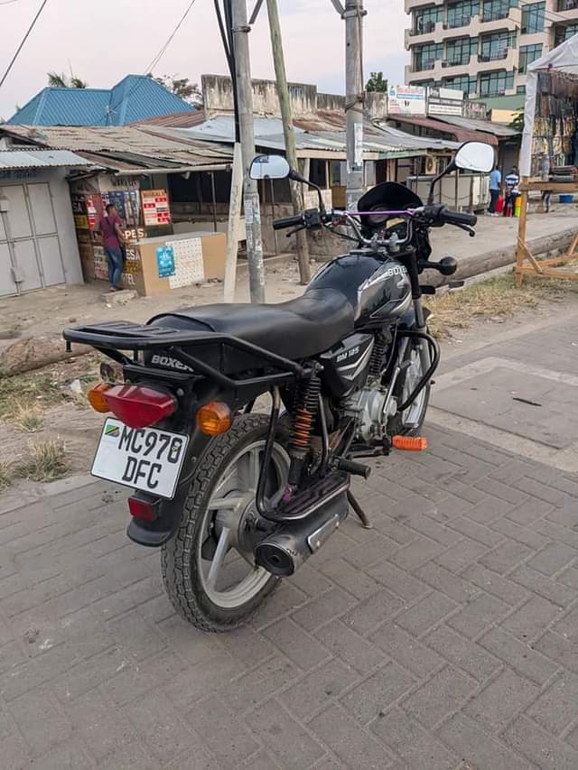 A picture of Boxer 125 mashine
