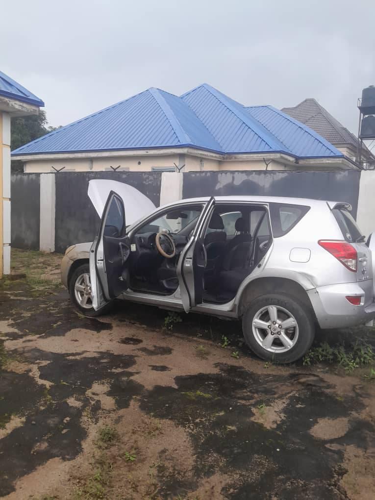 A picture of 2008 Toyota rav4