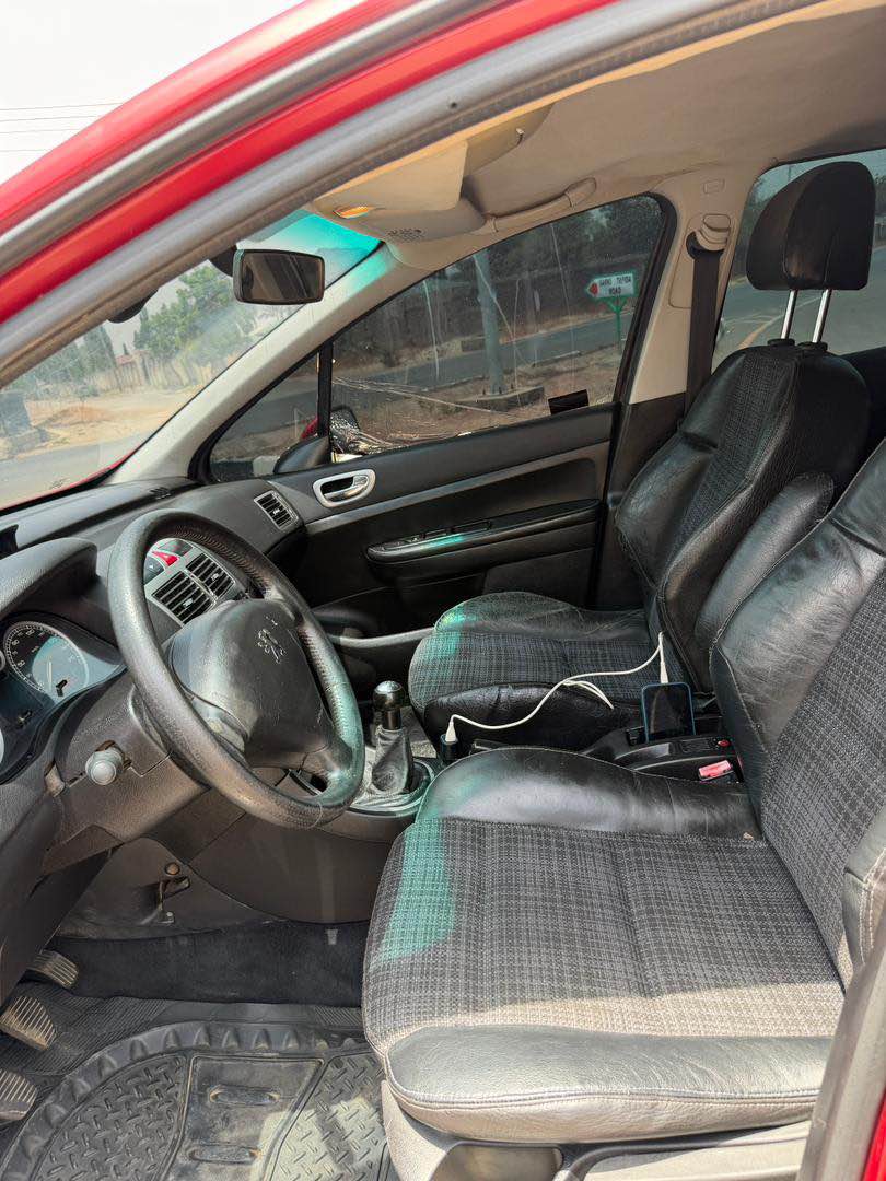 A picture of Peugeot 307