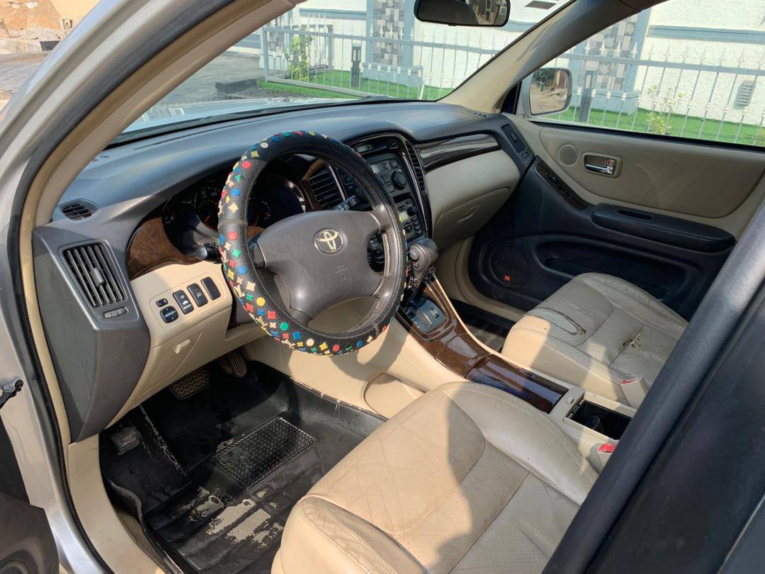 A picture of Registered Toyota Highlander 2003 limited