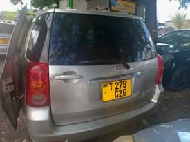 A picture of Toyota Raum inatupwa hiyo