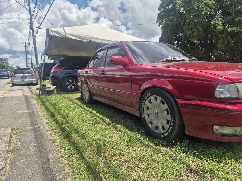 nissan b13