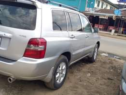 A picture of TOYOTA HIGHLANDER MODEL 2006 Duties duly paid Pristine condition Accident