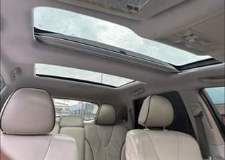 A picture of V. Clean Unregistered 2011 Toyota Venza.