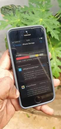 A picture of IPHONE 5SE