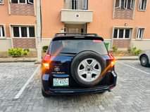 A picture of TOYOTA RAV4 2007