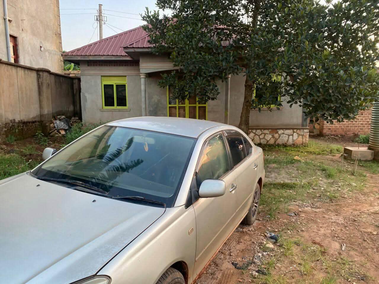 A picture of 2006 Toyota 2006