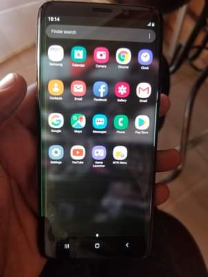 A picture of SAMSUNG S9. AT 180000
