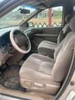 A picture of Toyota Sienna 2000. 1.8m