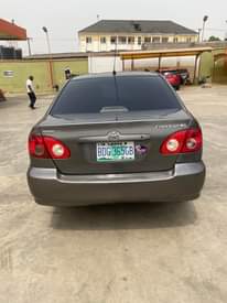 A picture of 05 Toyota Corolla LE
