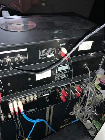 A picture of Sony music sound system Mziki mnene inaweza kuunga spika 8