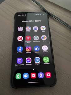 A picture of SAMSUNG GALAXY S10E AVAILABLE