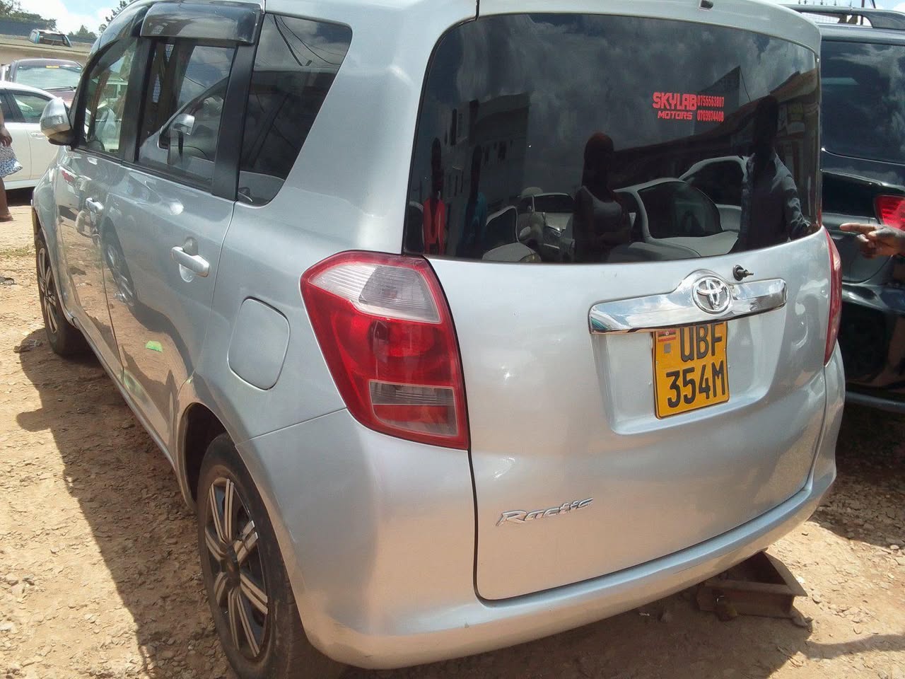 A picture of 2006 Toyota Ractis