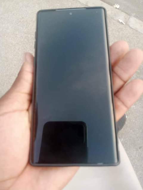 A picture of Samsang note 10 GB 256