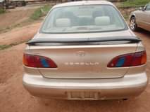 A picture of Awoof Toyota Corolla 2000 is HERE