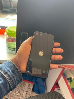 A picture of Iphone 8 64Gb storage 430k Inbox or call 0704701224