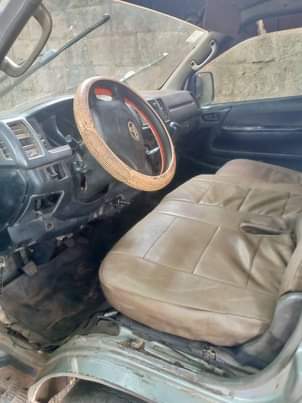 A picture of Toyota hummer 1 bus manual drive good engine and gear
