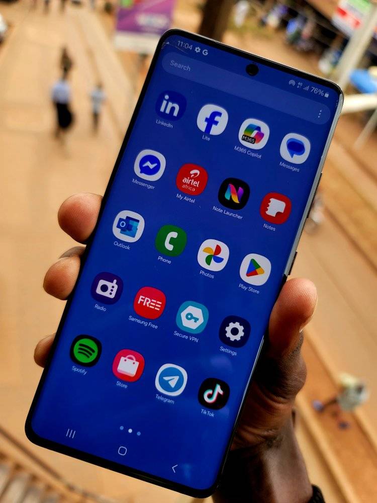 A picture of Samsung galaxy S21 ultra 650000