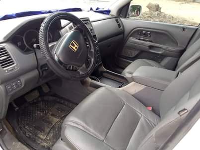 A picture of Honda pilot 2006
