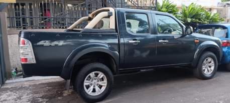 A picture of Ford ranger 2009