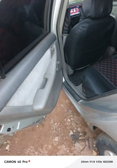 A picture of 04 TOYOTA COROLLA