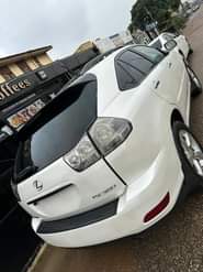 A picture of LUXURY AND PERFORMANCE 4 850M Cleanest RX350 2007 Sharp baking