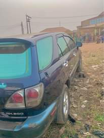 A picture of Lexus RX300