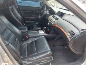 A picture of Distress sale alert ULTRA SHARP DISTRESS Honda CrossTour 2010 Automatic