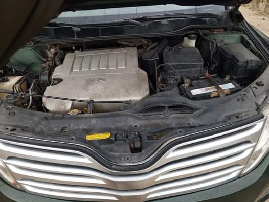 A picture of Toyota venza 2010 model just buy and drive location ph