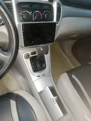 A picture of Toyota hilander 2006 for sell at Ebute ikorodu 08051716365