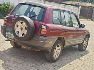 A picture of 2002 RAV4