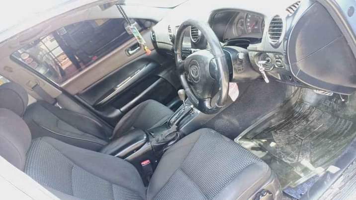 A picture of Toyota verossa 5 5mln mwanzs